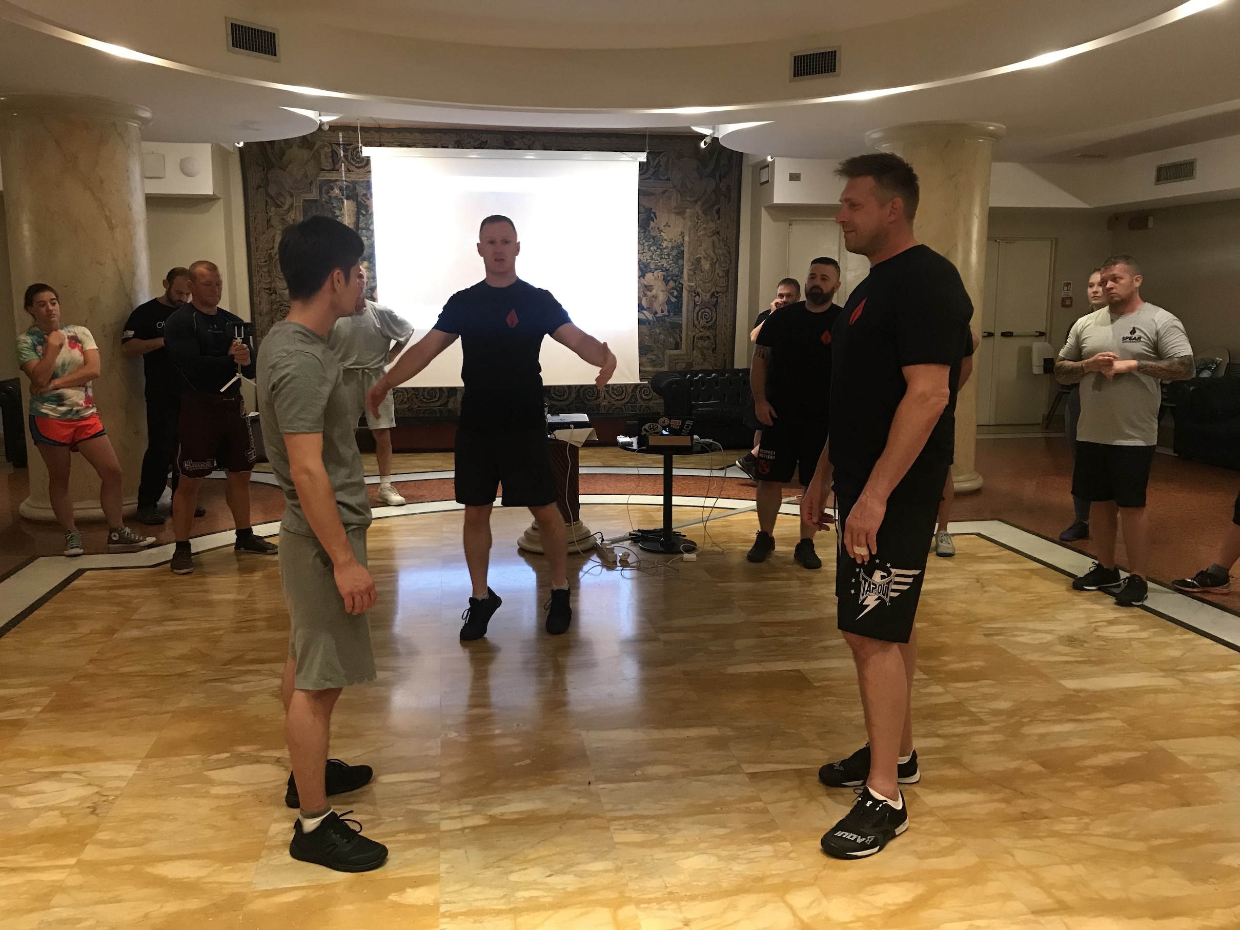 René ako figurant pri ukážkach SPEAR